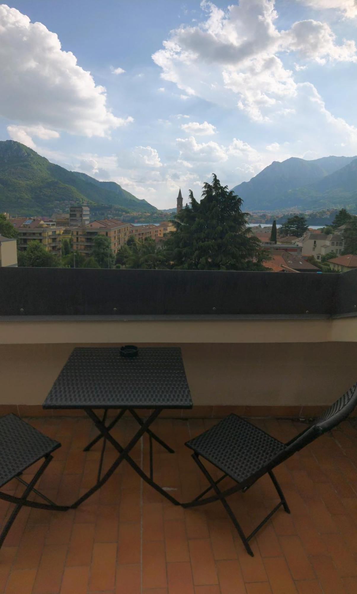 Bright Penthouse Close To Center With Terrace And Lake View Lecco Exterior photo