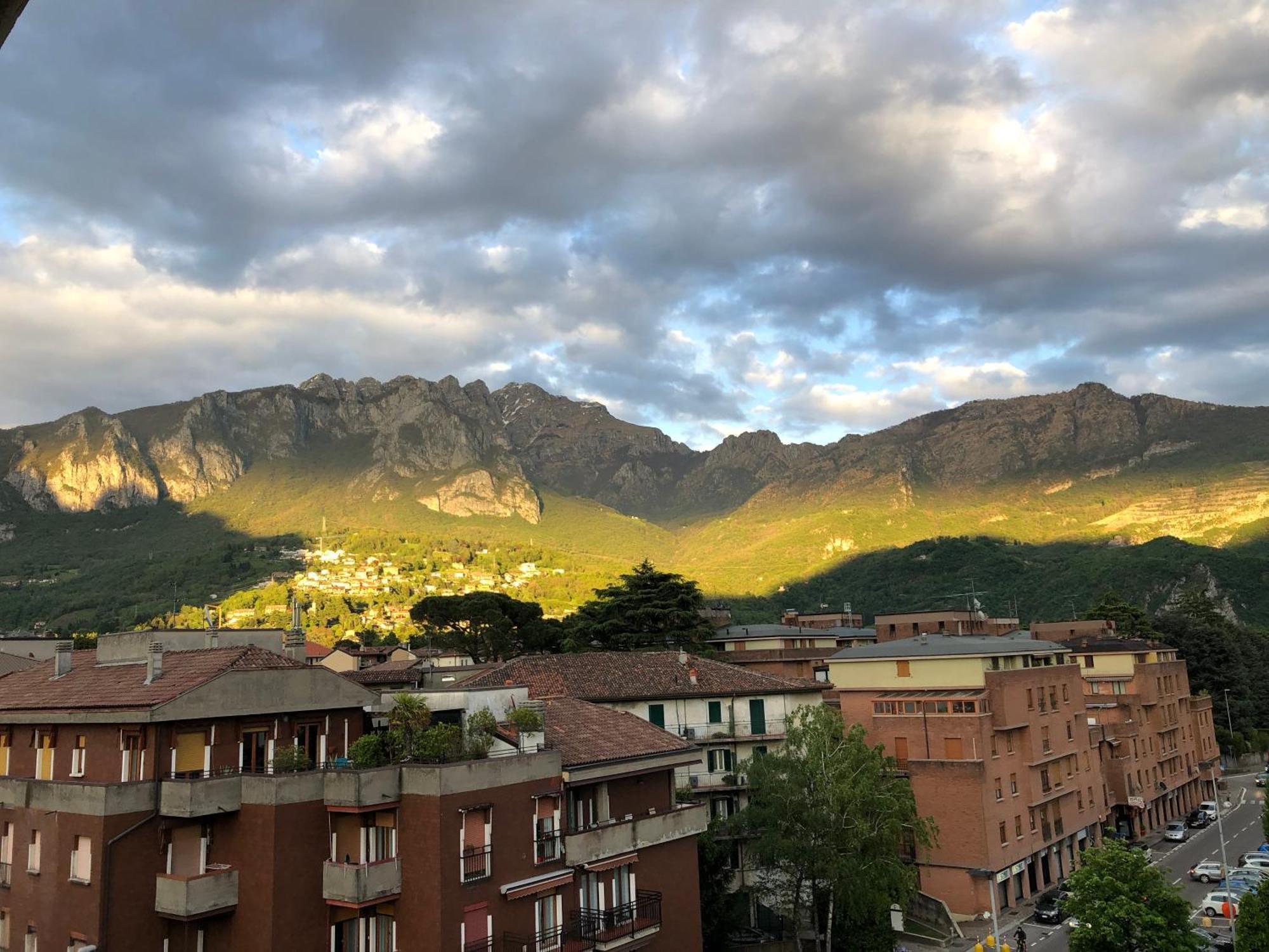 Bright Penthouse Close To Center With Terrace And Lake View Lecco Exterior photo